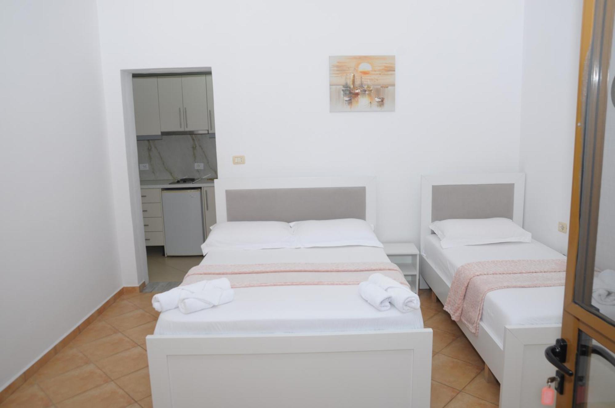Hola Rooms Ksamil Buitenkant foto