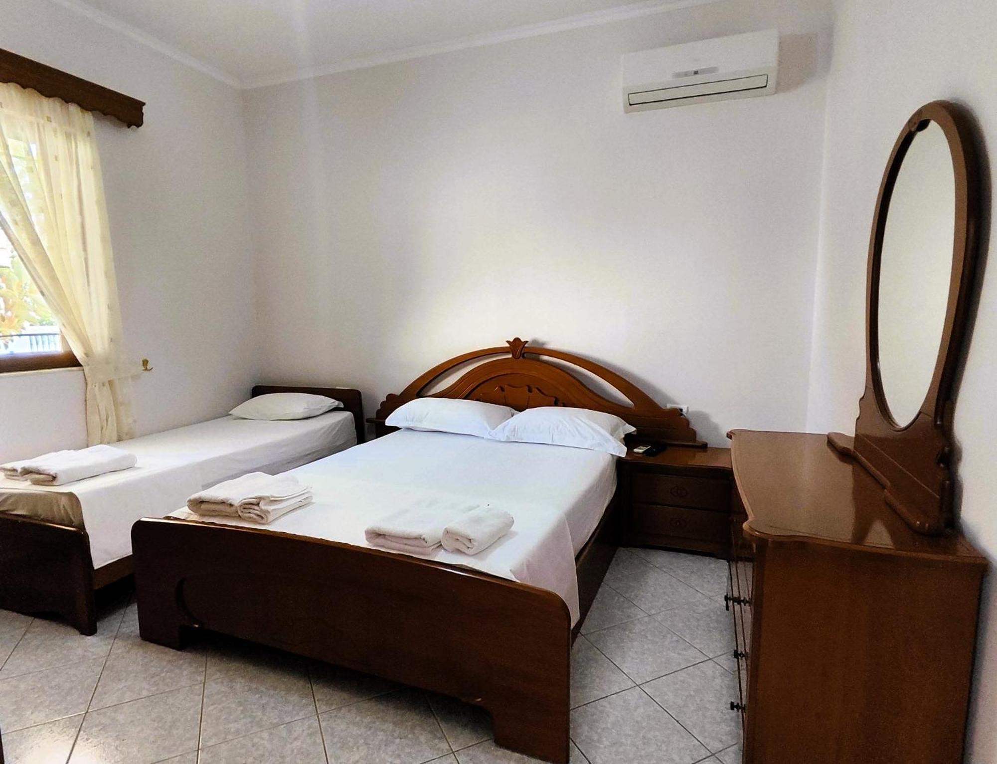 Hola Rooms Ksamil Buitenkant foto
