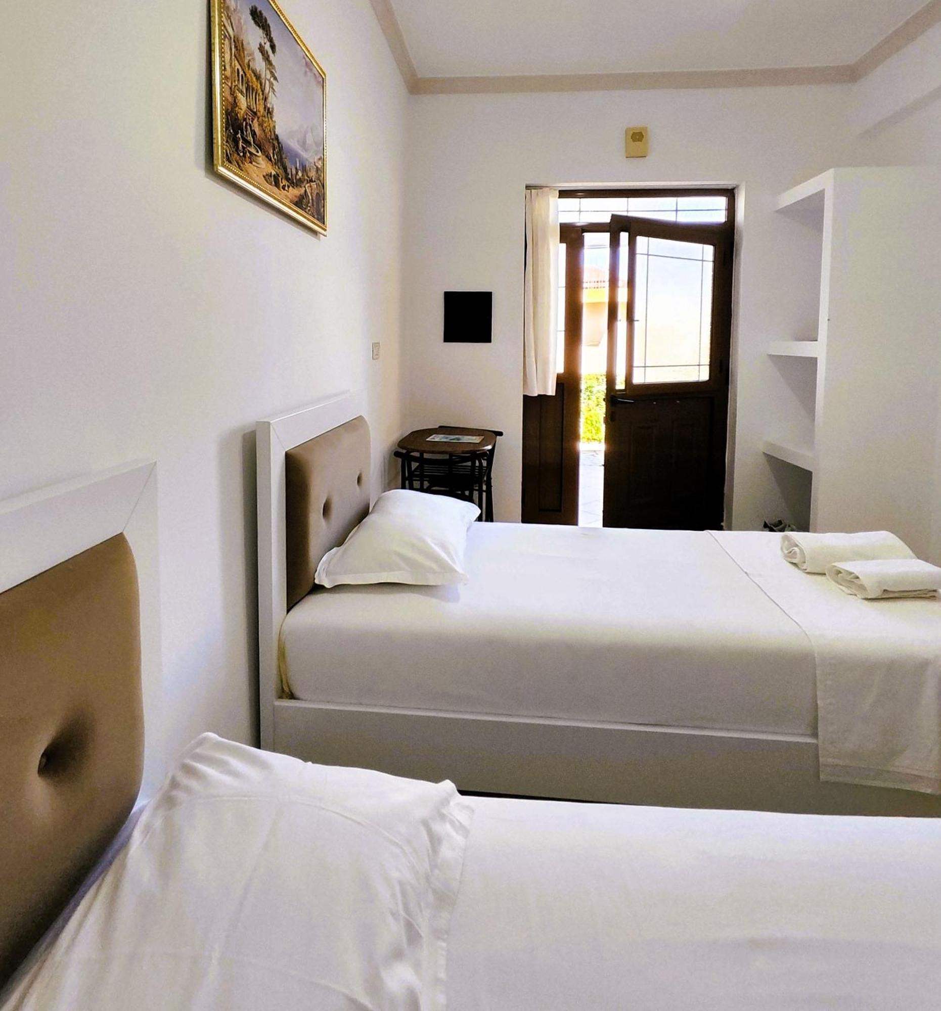 Hola Rooms Ksamil Buitenkant foto