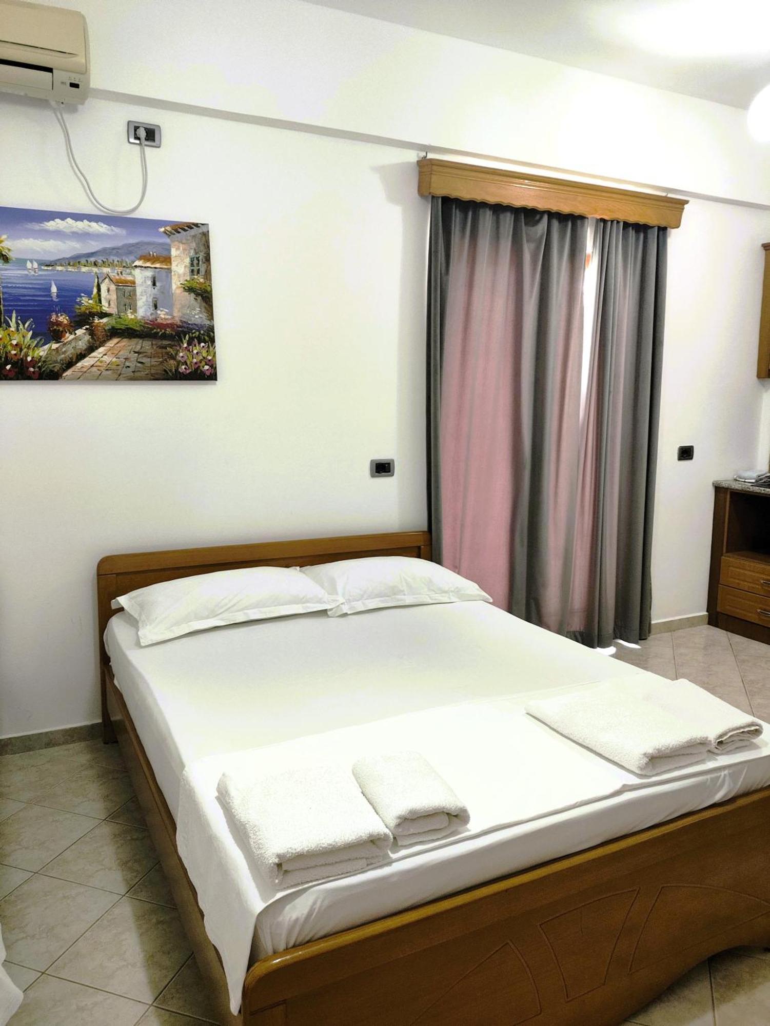 Hola Rooms Ksamil Buitenkant foto